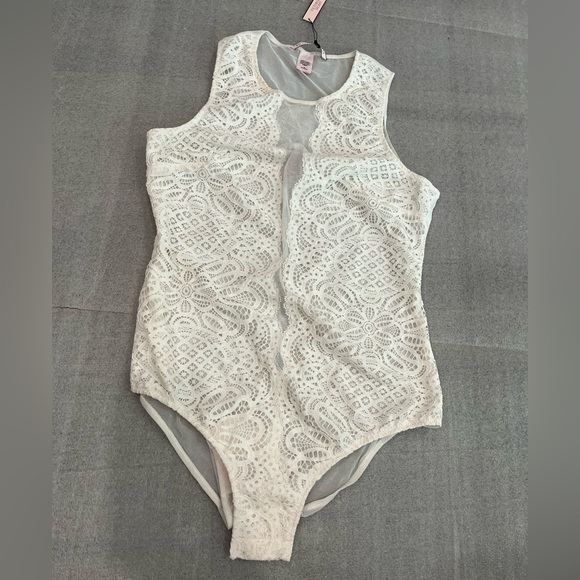 [M]Victoria Secret Teddy Lace Bodysuit in Soft Cream Sheer - Picture 3 of 7